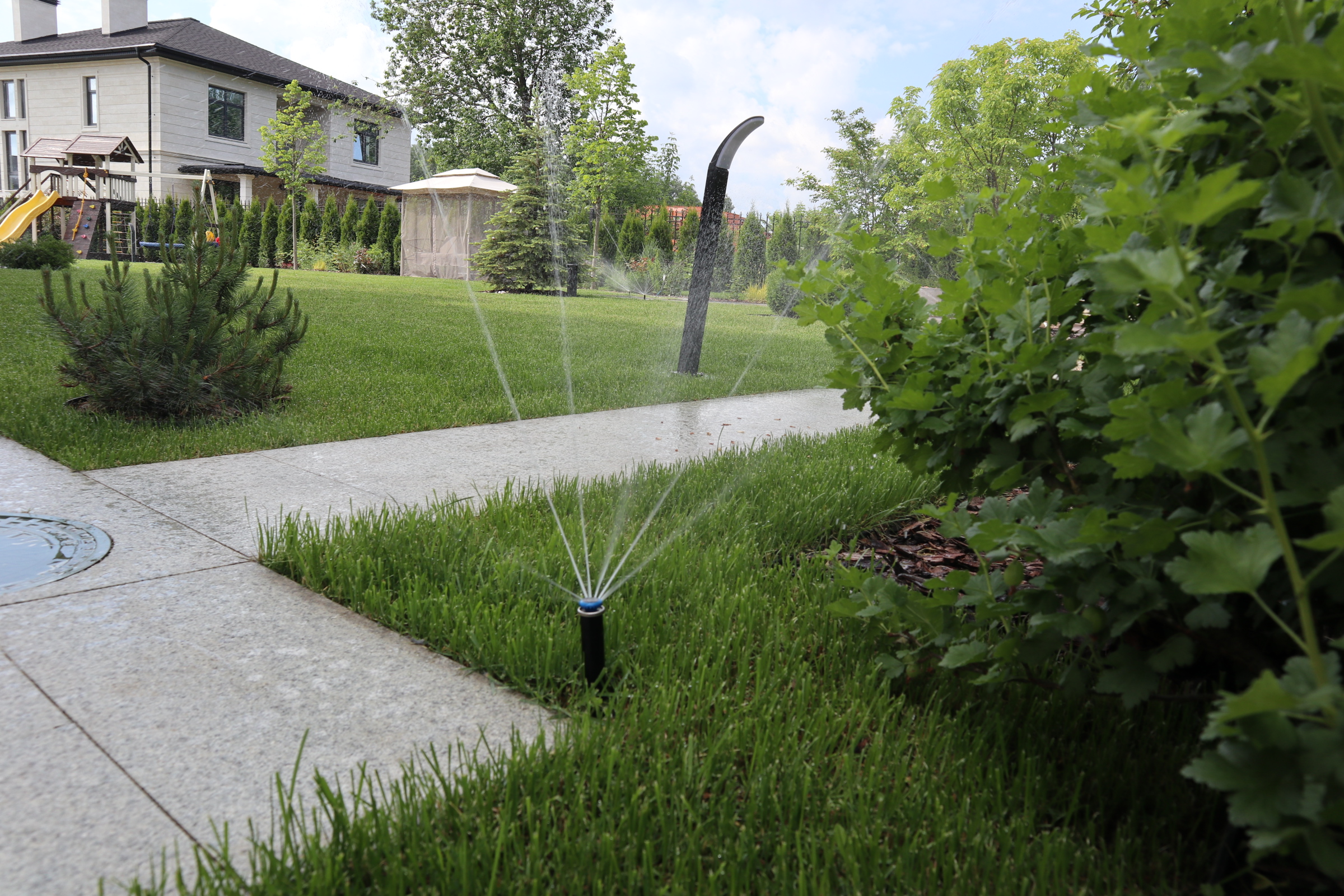 Как создать удобную систему полива для сада и огорода