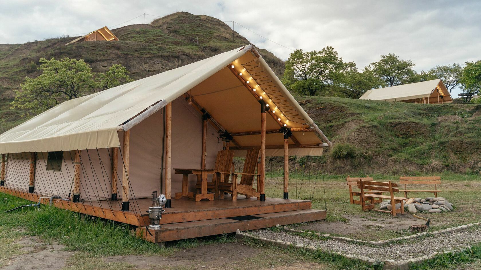 Чем отличаются летние и всесезонные дома?