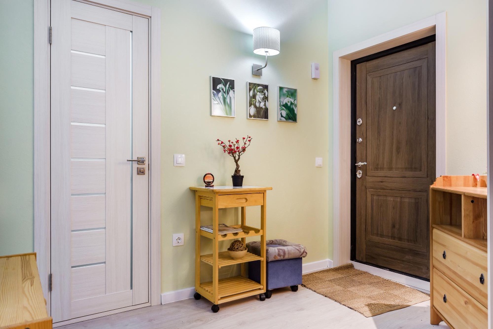 Как сочетать входную дверь с межкомнатными дверями?