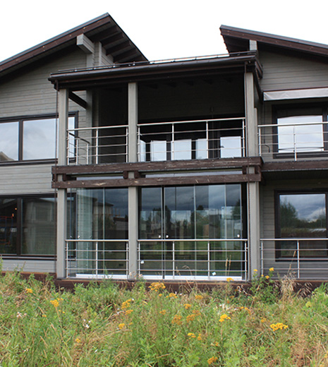 Безрамное остекление: современное решение для визуального расширения пространства