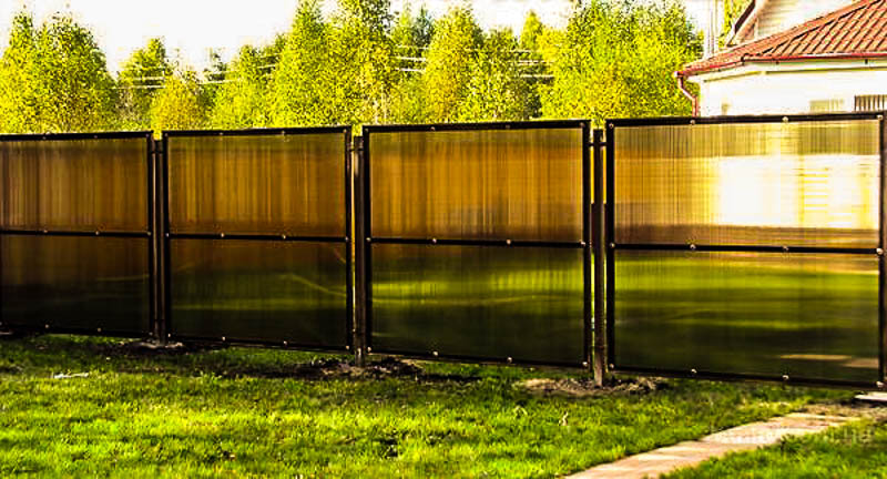 Виды заборов для загородного дома: от практичности до эстетики