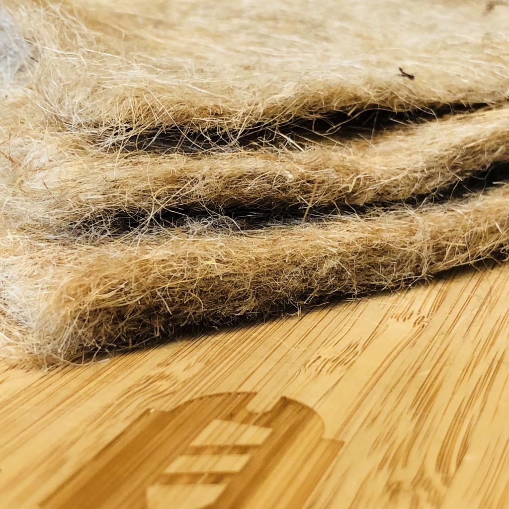 Межвенцовый утеплитель для бруса: надёжная защита деревянного дома