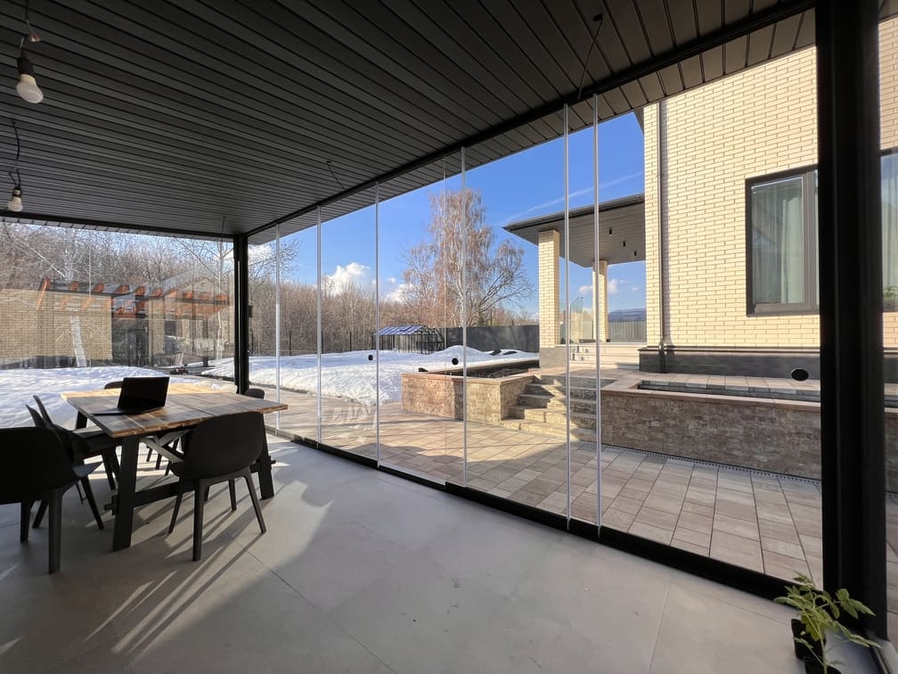 Безрамное остекление: элегантность и свобода пространства