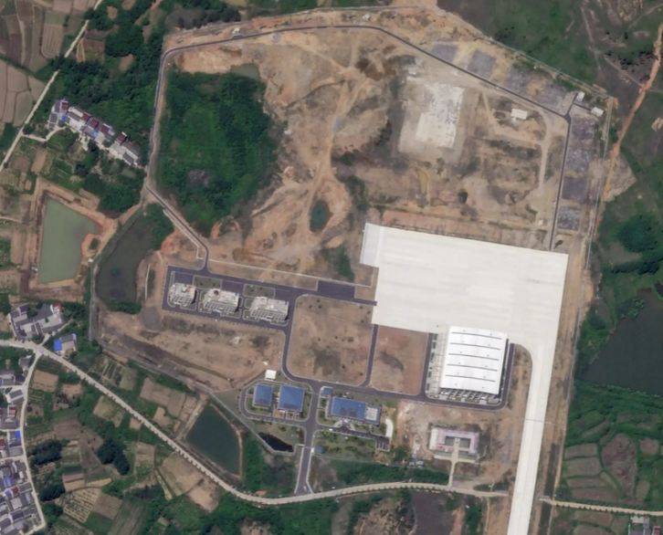 Американское СМИ попыталось разгадать предназначение «странного ангара» на китайской авиабазе