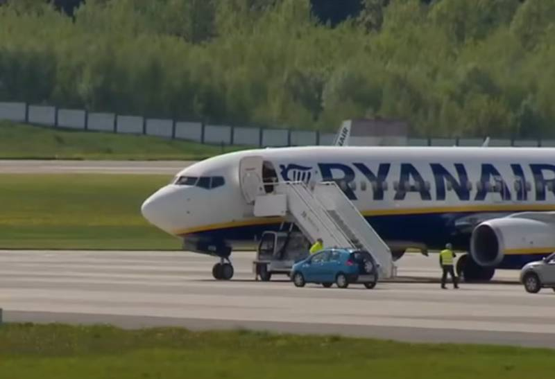 Минтранс Беларуси: Самолёт грозилось взорвать боевое крыло ХАМАС