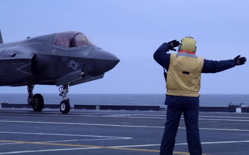 Полностью готов к работе с F-35B: Авианосец ВМС Италии Cavour меняет авиакрыло