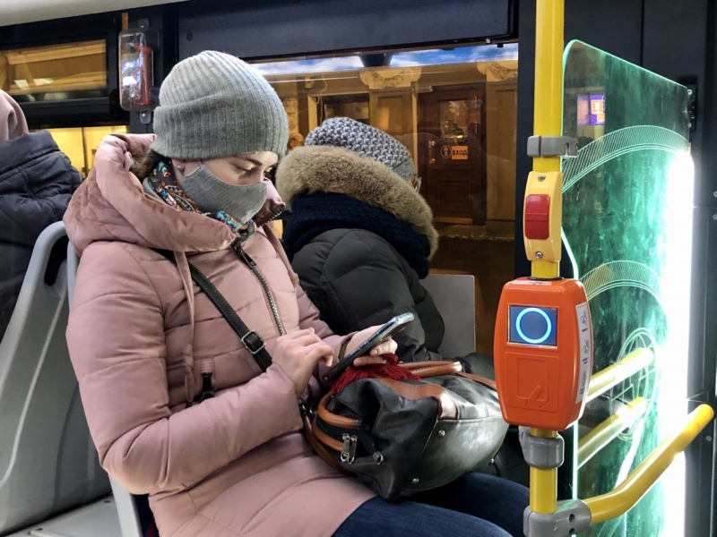 Смольный продлил ограничения на работу ночных клубов, кабаре и кальянных