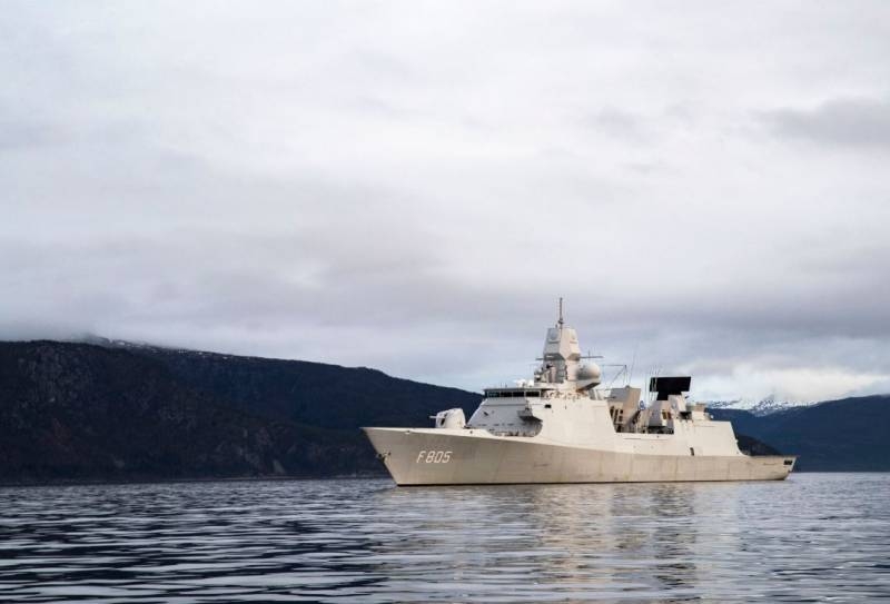 Sohu: Неожиданно голландский фрегат оказался таким бессильным перед российскими системами РЭБ