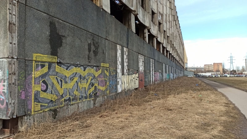 «За державу обидно»: петербуржцы придумали гниющему Кировскому заводу новое применение